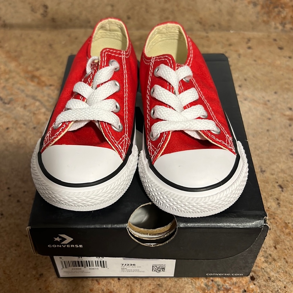 Converse toddler size 5